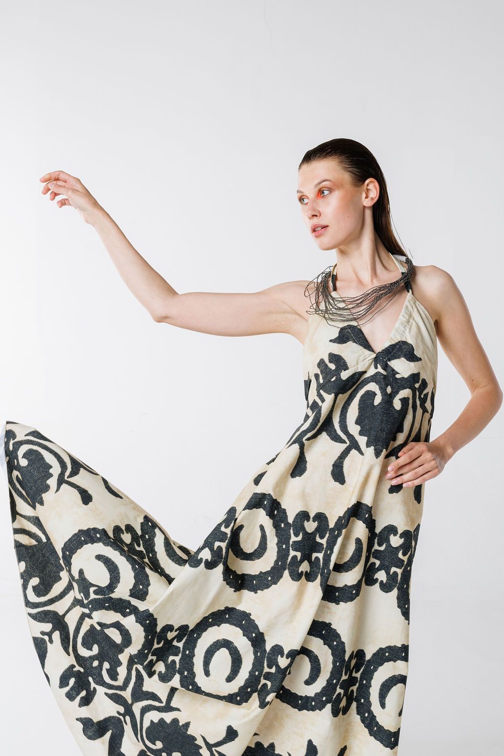 Maxi cotton dress with neck tie